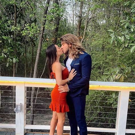 gus from floribama shore girlfriend|Floribama Shore: Gus Smyrnios & Samantha Carucci。